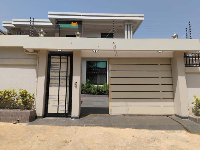 Bâtiment à Foulamadina, Maisons, Conakry