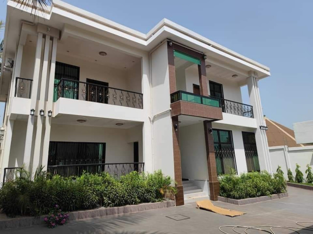 Bâtiment à Foulamadina, Maisons, Conakry