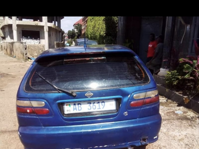 Nissan Almera, Voitures, Conakry