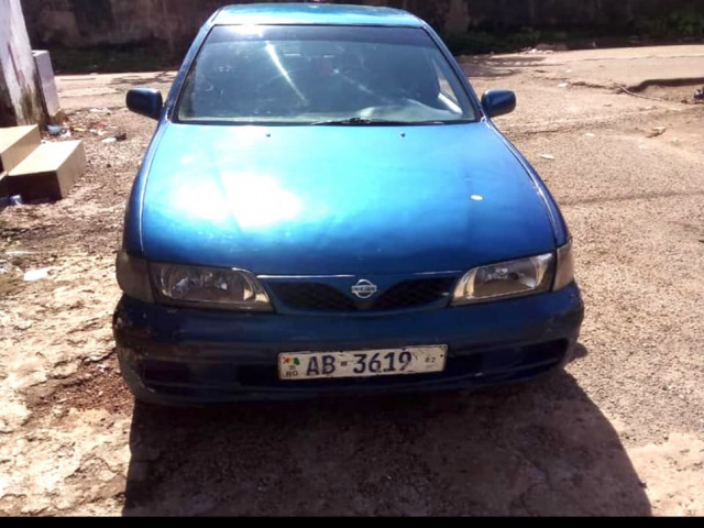 Nissan Almera, Voitures, Conakry