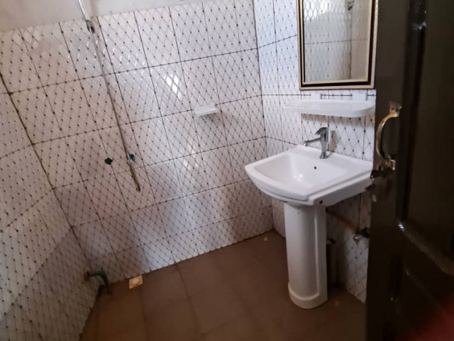Appartement à la T5, Autres Immobiliers, Conakry