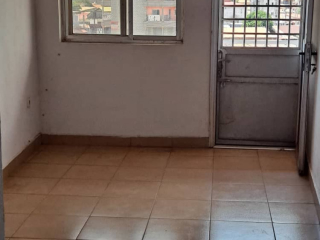 Appartement à la T5, Autres Immobiliers, Conakry
