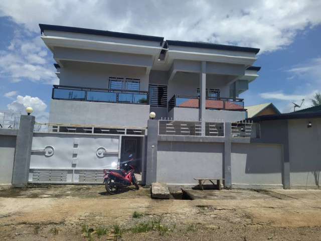 Bâtiment à Lambanyi, Maisons, Conakry