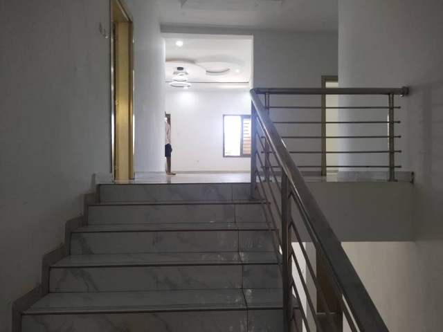 Bâtiment à Lambanyi, Maisons, Conakry