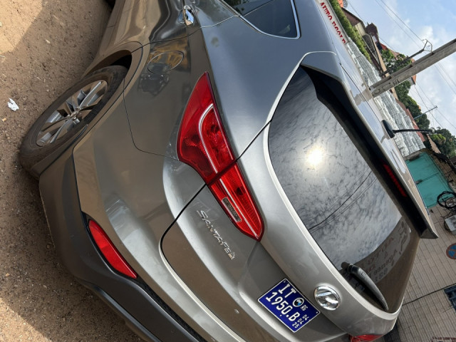 Hyundai Santa Fe, Voitures, Conakry