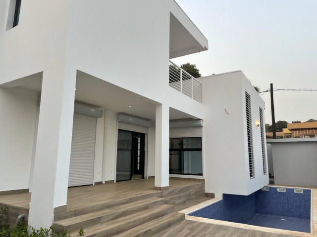 Bâtiment à Kipé, Maisons, Conakry