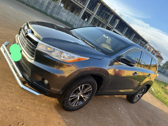Toyota Highlander, Voitures, Conakry