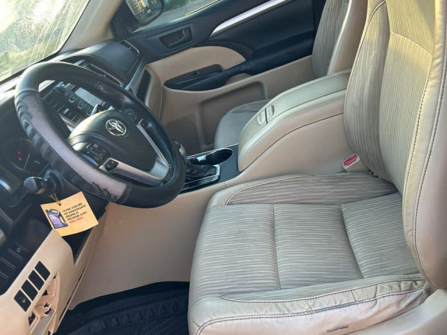 Toyota Highlander, Voitures, Conakry