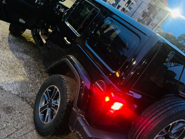 Jeep Wrangler, Voitures, Conakry