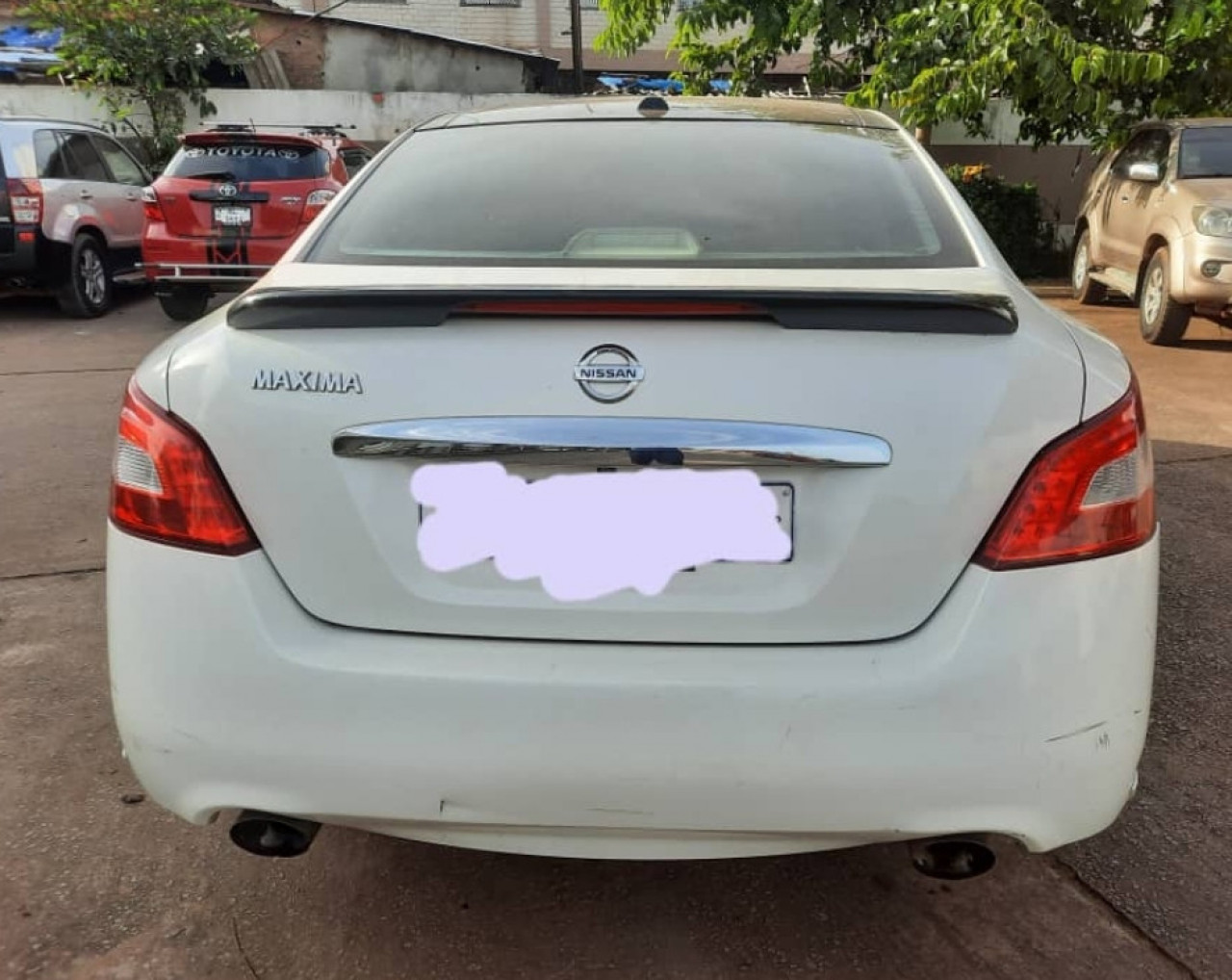 Nissan Maxima, Voitures, Conakry