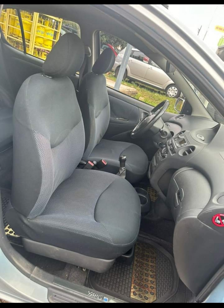 Toyota Yaris, Voitures, Conakry