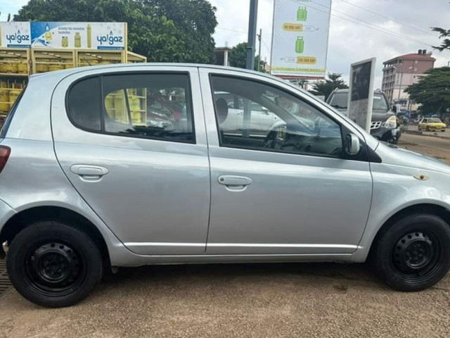 Toyota Yaris, Voitures, Conakry