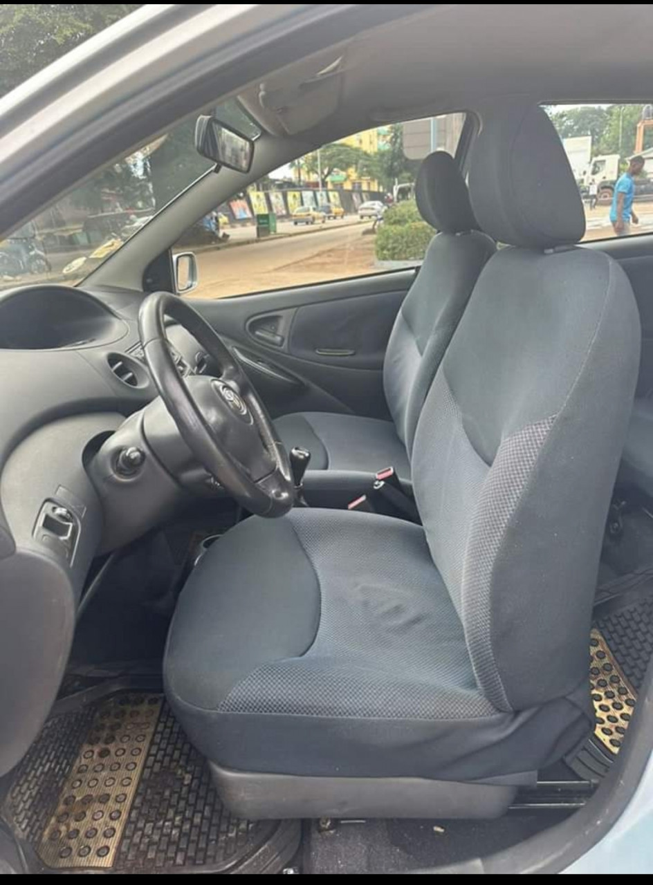 Toyota Yaris, Voitures, Conakry