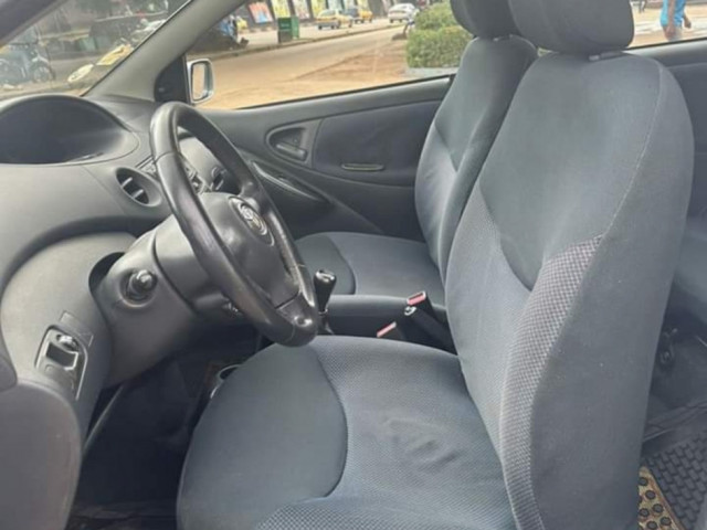Toyota Yaris, Voitures, Conakry