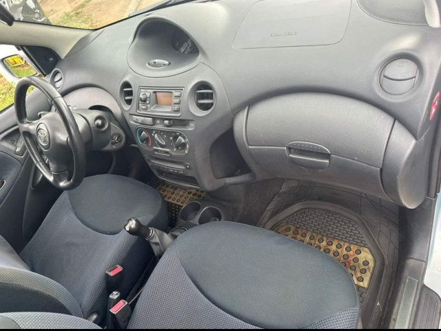 Toyota Yaris, Voitures, Conakry