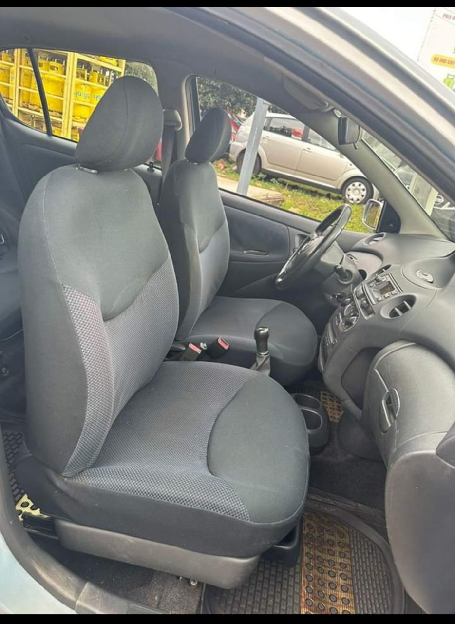 Toyota Yaris, Voitures, Conakry