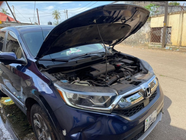 Honda CR-V, Voitures, Conakry