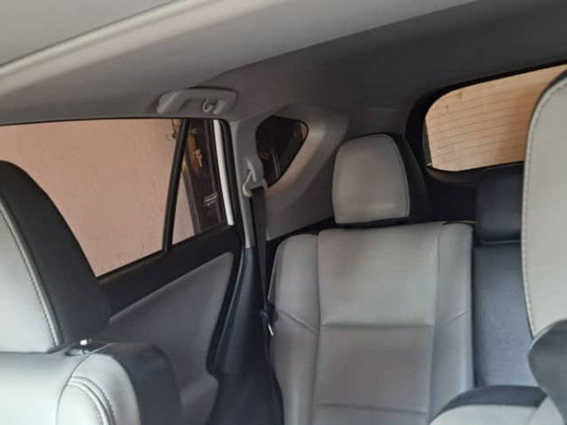 Toyota RAV4, Voitures, Conakry