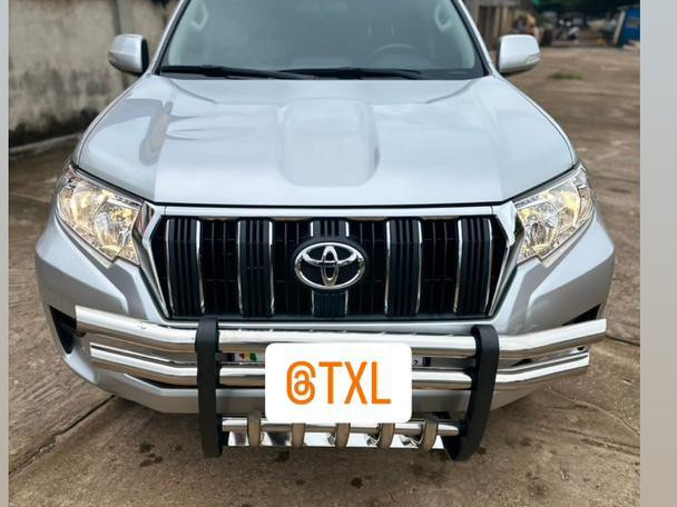 Toyota Land Cruiser Prado, Voitures, Conakry