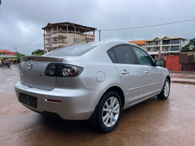 Mazda 3, Voitures, Conakry