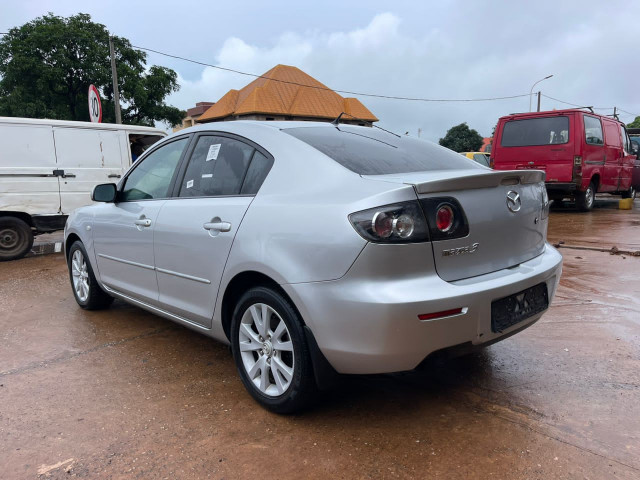 Mazda 3, Voitures, Conakry