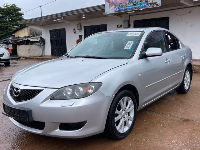Mazda 3, Voitures, Conakry
