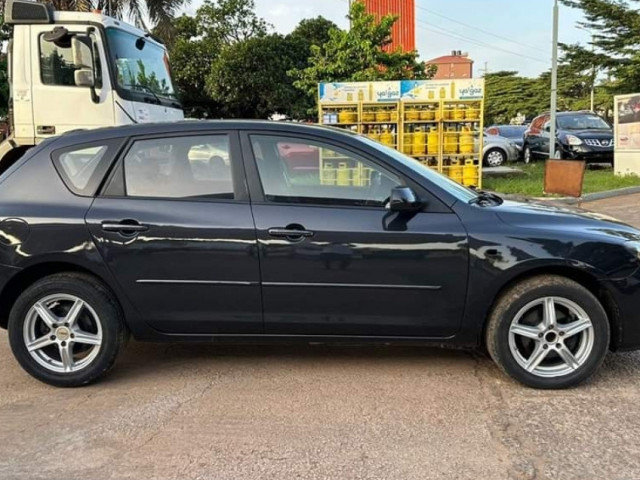 Mazda 3, Voitures, Conakry