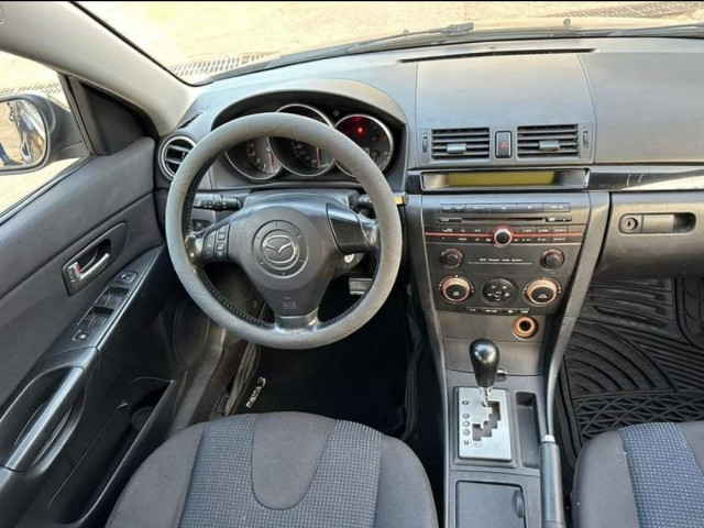 Mazda 3, Voitures, Conakry