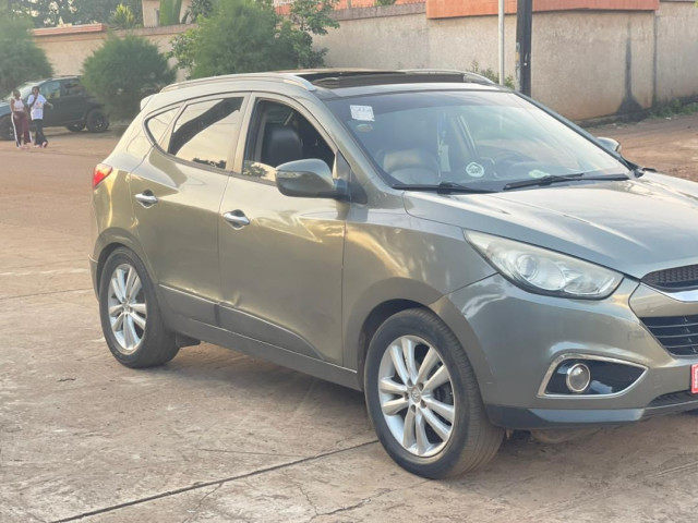 Hyundai iX35, Voitures, Conakry