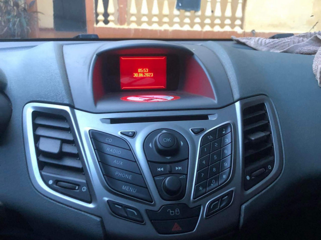 Ford Fiesta, Voitures, Conakry