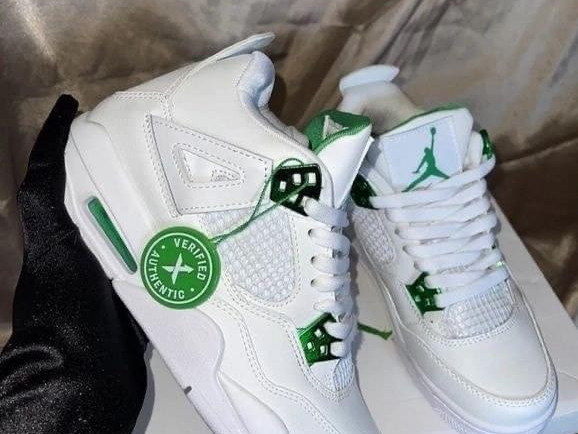 Chaussure Nike Jordan R4, Chaussures, Conakry