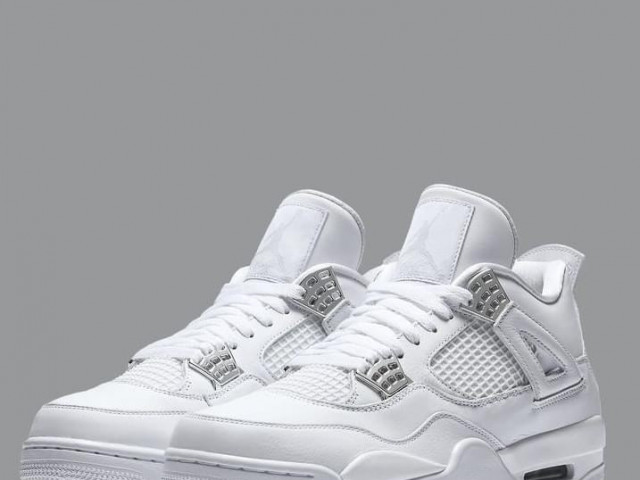 Chaussure Nike Jordan R4, Chaussures, Conakry