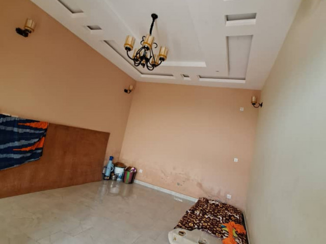 Diffรฉrentes Maisons, Maisons, Conakry
