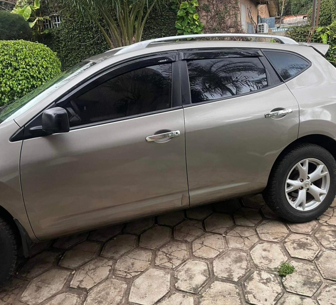 Nissan Rogue, Voitures, Conakry