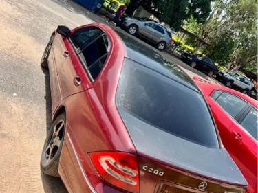 Mercedes-Benz Classe C, Voitures, Conakry