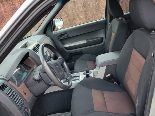 Ford Escape, Voitures, Conakry