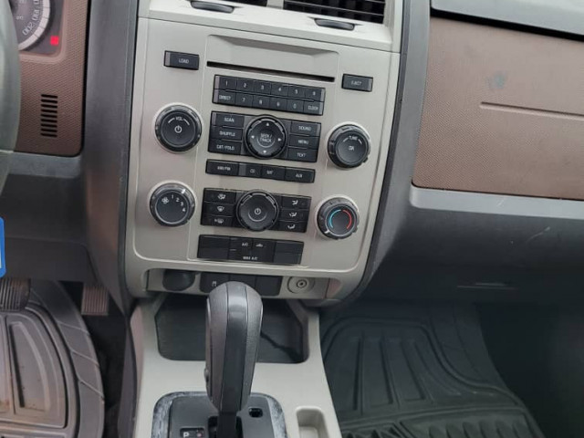 Ford Escape, Voitures, Conakry