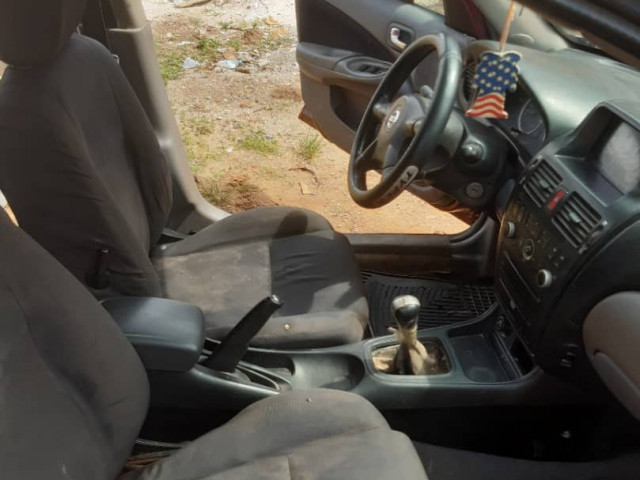 Nissan Almera, Voitures, Conakry