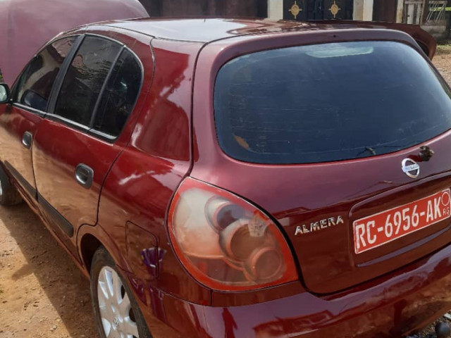 Nissan Almera, Voitures, Conakry