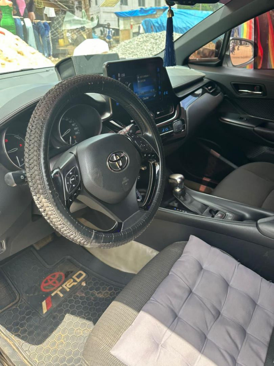 Toyota CH-R, Voitures, Conakry
