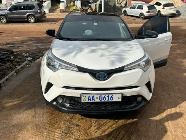Toyota CH-R, Voitures, Conakry