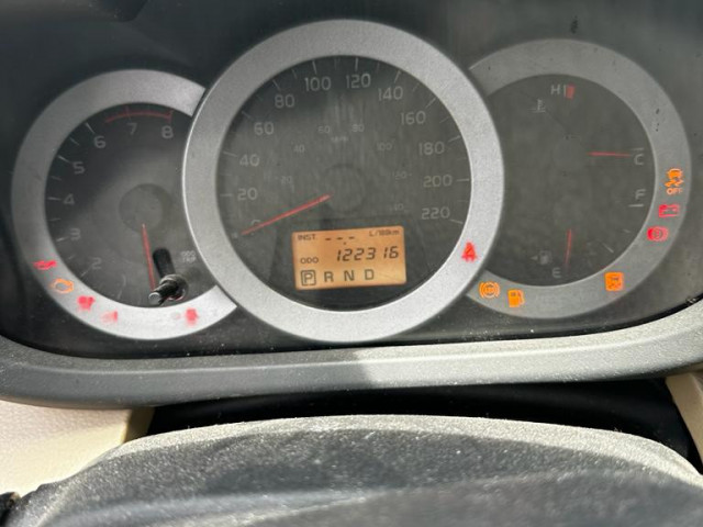 Toyota RAV4, Voitures, Conakry