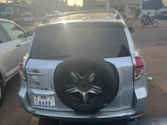 Toyota RAV4, Voitures, Conakry