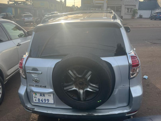 Toyota RAV4, Voitures, Conakry