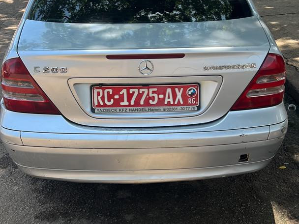 Mercedes-Benz Classe C, Voitures, Conakry