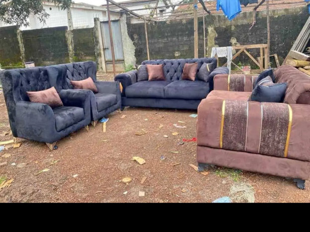 Différents Fauteuils, Lits - Fauteuils, Conakry