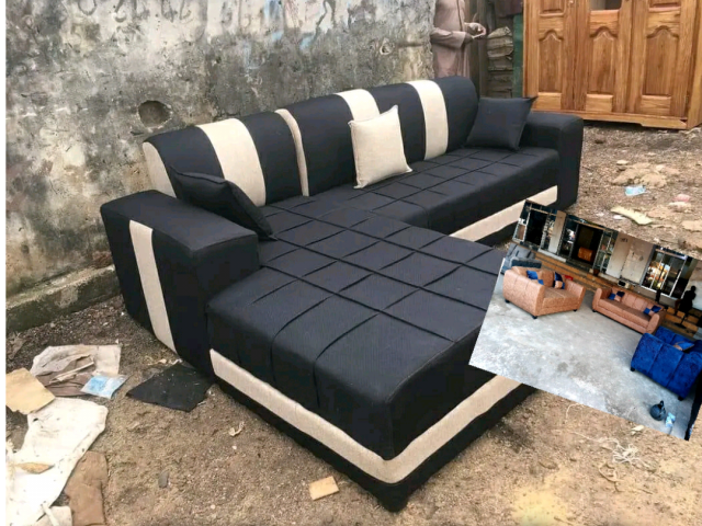 Différents Fauteuils, Lits - Fauteuils, Conakry