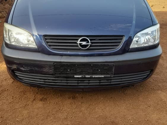 Opel Zafira, Voitures, Conakry