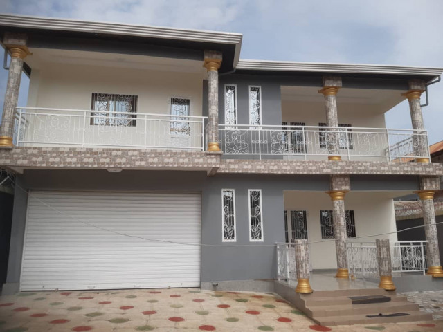 Bâtiment à Kobayah, Maisons, Conakry