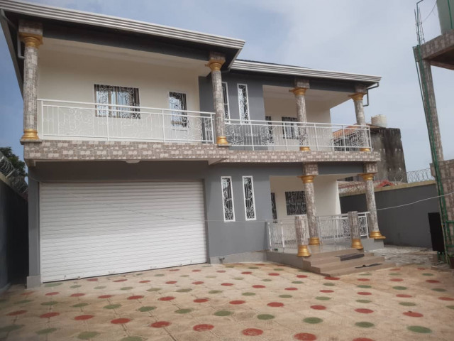 Bâtiment à Kobayah, Maisons, Conakry